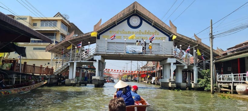 Bangkok: Floating Market & Maeklong Markets Private Transfer - Maeklong Railway Market: The Umbrella Pulldown Show