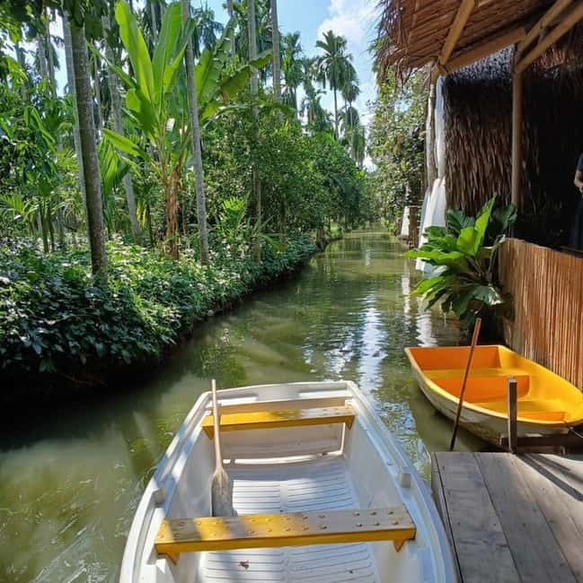 Bangkok: Floating Market, Phra Pathom Pagoda & Cafes Tour - Price and value: what $77 buys you in real life