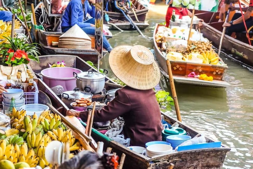 Bangkok: Floating Market, Phra Pathom Pagoda & Cafes Tour - Maeklong Railway Market: watching the train change everything