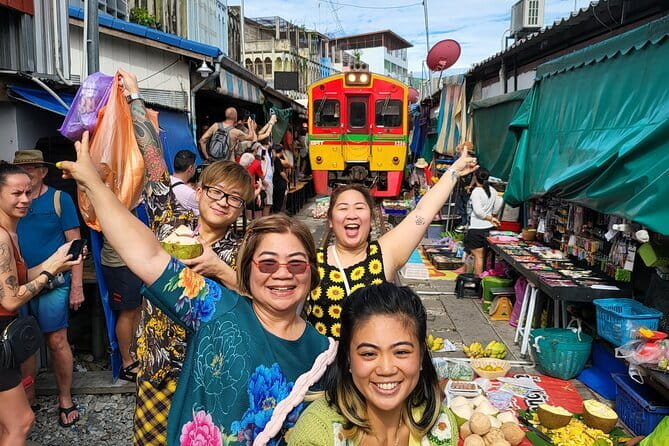 Bangkok: Floating Market & Train Market Discovery - Price and Value: Is $25.62 Worth It?