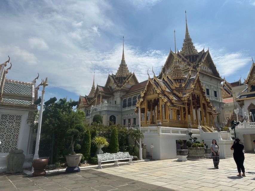 Bangkok: Grand palace and Iconic temple Half-Day Private - Weather, walking pace, and who should consider an alternative