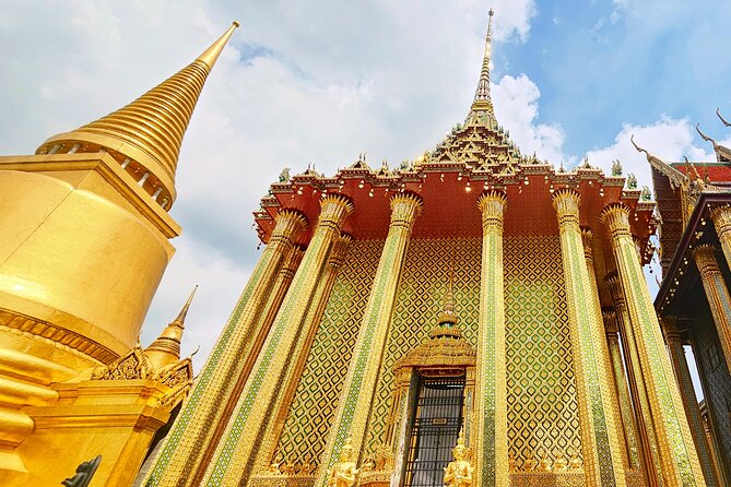 Bangkok Grand Palace and Temples Private Tour - Wat Pho and the Reclining Buddha: the temple with a story