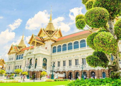 Bangkok: Grand Palace & Emerald Buddha Entry with Audioguide - Getting In: Dress Code, Entry Tickets, and Hard Rules