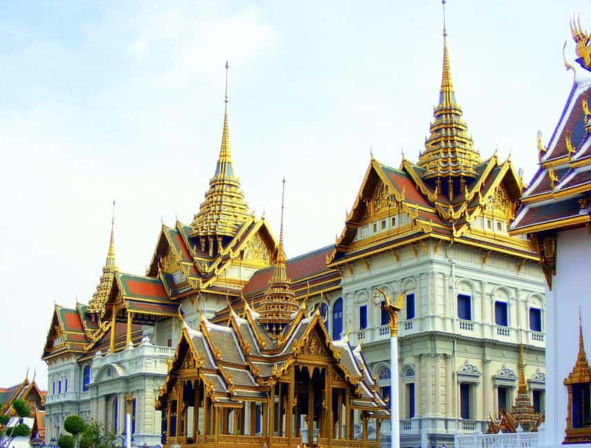 Bangkok: Grand Palace, Wat Pho & Wat Arun Tour in Italian - Key Things I’d Notice First