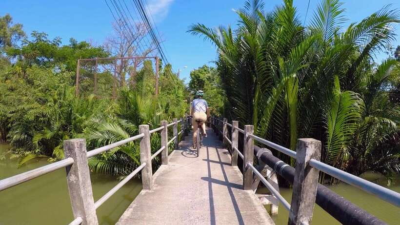 Bangkok green oasis guided bike tour with boat ride - Renting Bikes and Cycling the Quiet Side of Phra Pradaeng