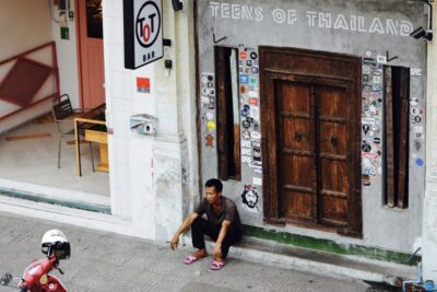 Bangkok: Guided Bar Hopping Night Tour with Private Option - Meeting point, pickup, and how to keep the evening smooth
