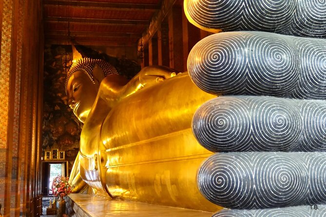 Bangkok Guided Temple Tour With Lunch Private - Wat Arun by Ferry: The Temple of Dawn with River Views