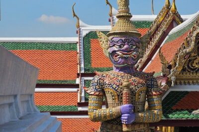 Bangkok : History Temples Markets and Food Tasting - Meeting at Golden Place (Tha Chang Pier): easy access for your route