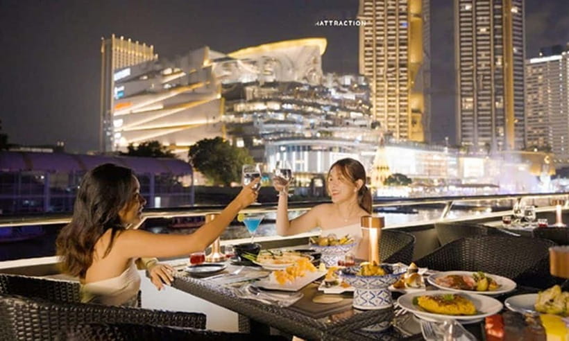 Bangkok: Luxury Dinner Cruise on Chao Phraya River - Dinner on a Bangkok River Cruise: Thai Meets International, Plus Dessert