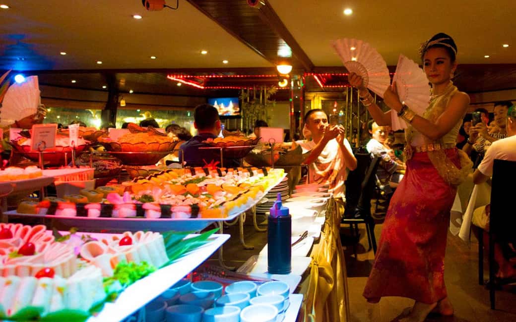 Bangkok: Luxury White Sunset or Dinner Cruise with Beer - Timing and comfort: how to have an easy evening on a river boat