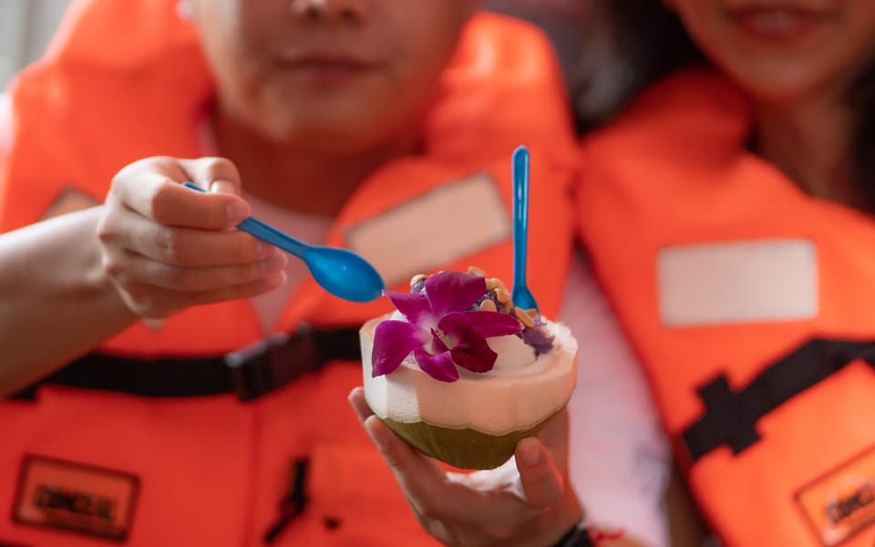 Bangkok: Maeklong Railway Market and Amphawa Floating Market - Who should book this tour, and who should skip it?