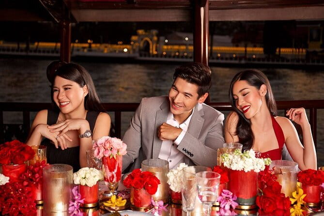 Bangkok Manohra Cruise Sunset Dining on Chao Phraya River - Who should book this cruise (and who might not)