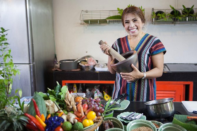 Bangkok Market Tour & Thai Cooking Class with Boat Ride with Aoy - The private boat ride on the Tha Chin River: a calm, scenic reset