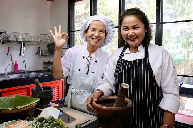 Bangkok Market Tour & Thai Cooking Class with Boat Ride with Aoy - Price and value: why $199 can make sense for this format
