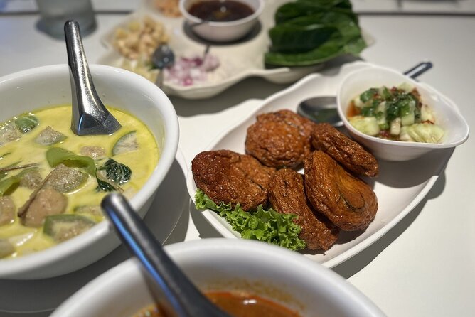 Bangkok Michelin Food Tour (3 Stops, 8 tastings) - A 3.5-hour Michelin food tour that keeps its cool