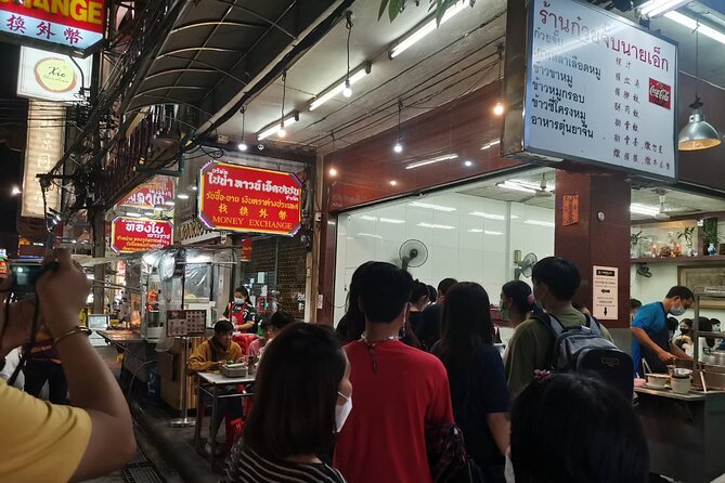 Bangkok: Michelin Guide Street Food Tour by Tuk Tuk - Stop 3: Chinatown Walk Through the 1782 Backstory