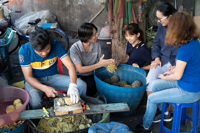 Bangkok: Michelin Street Eats by Tuk-Tuk Guided Food Tour - Pad Thai Fai Ta Lu: the Michelin Bib Gourmand anchor stop