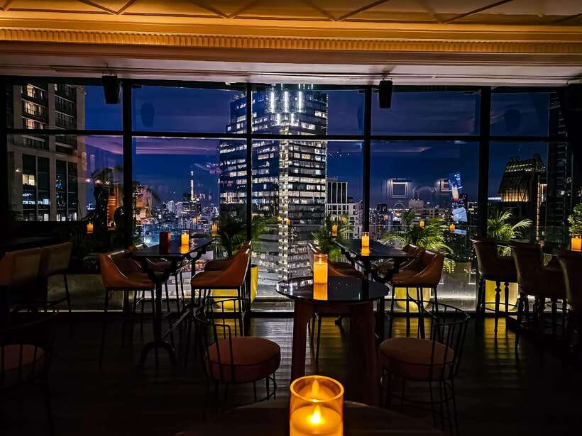 Bangkok: Mojjo Rooftop Lounge & Bar Food & Beverage Package - Music and atmosphere: lively without being hard work