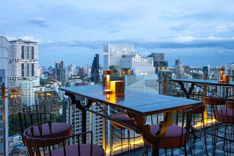 Bangkok: Mojjo Rooftop Lounge & Bar Food & Beverage Package - Rooftop rules and outfit basics (so you don’t get turned away)