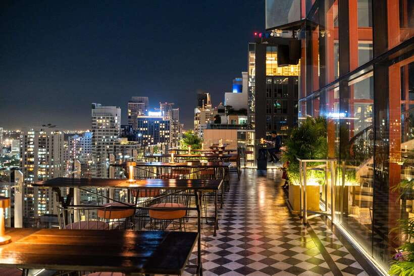 Bangkok: Mojjo Rooftop Lounge & Bar Food & Beverage Package - The short version: book or skip?
