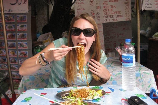 Bangkok Most Famous Food Experience (Private & All-Inclusive) - Temple photo stops and a canal cruise, without turning it into sightseeing overload