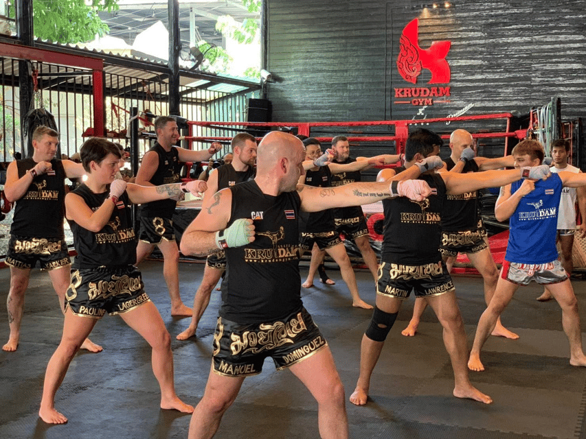 Bangkok: Muay Thai Training Class by Krudam Gym@Sukhumvit 36 - What makes the workout feel intense (and actually useful)