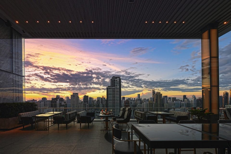 Bangkok: Nimitr Rooftop by 137 Pillars - The 90-minute flow: what happens during your meal window