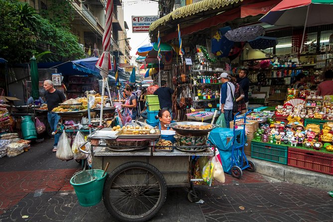 Bangkok Photography Masterclass - Private Photography Lesson - Starting at Rong Mueang: How the Route Sets You Up