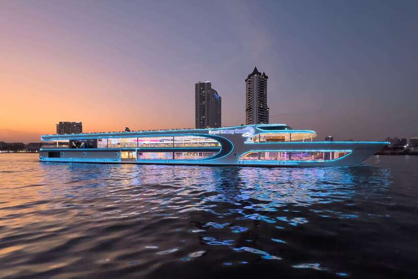 Bangkok: Royal Galaxy Dinner Cruise with Siam Fantasy Show - Logistics that can make or break the night