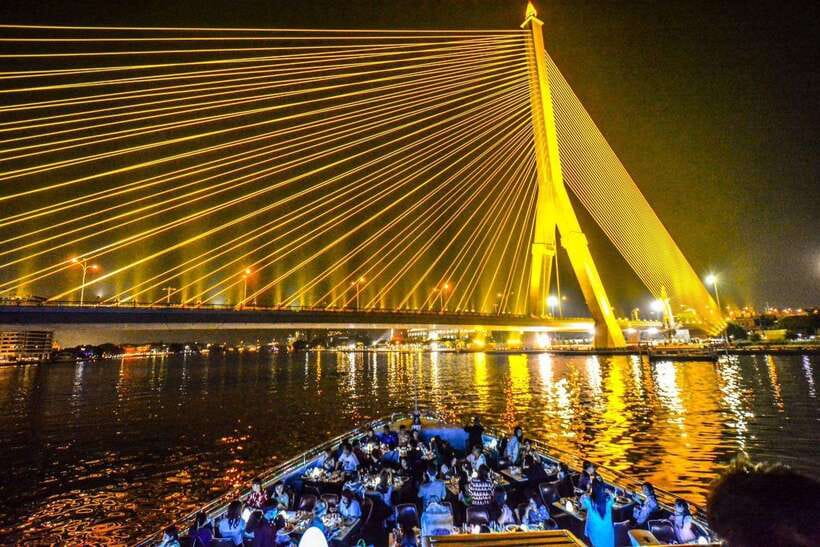 Bangkok: Royal Princess River Dinner Cruise with Live Music - Royal Princess and the Chao Phraya at Night