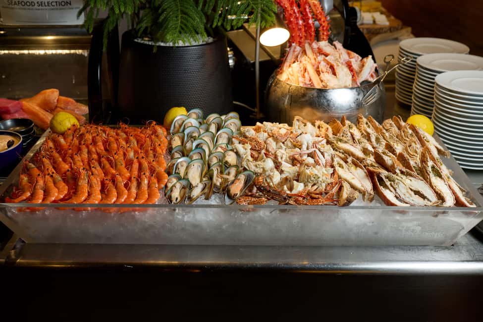 Bangkok: Saturday Dinner Buffet at W Bangkok - International buffet favorites that keep things interesting
