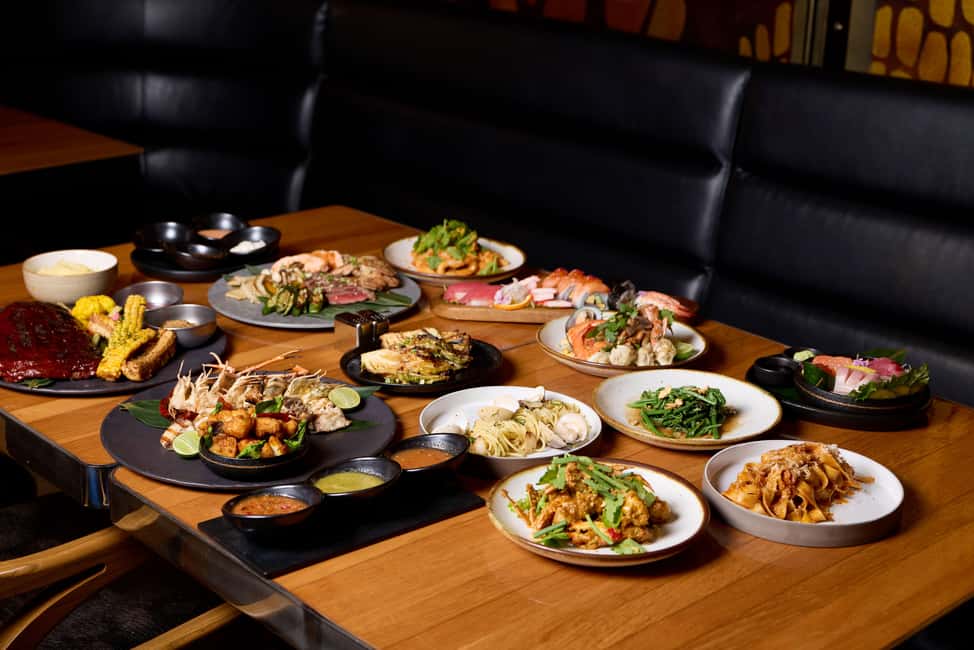 Bangkok: Saturday Dinner Buffet at W Bangkok - Premium seafood you can build your whole meal around