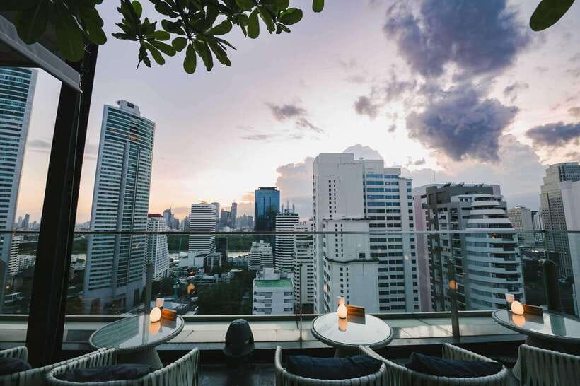 Bangkok: Sky on 20 Rooftop Bar With Free Flow Drinks - Who Should Book Sky on 20, and Who Might Skip It
