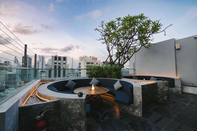 Bangkok: Sky on 20 Rooftop Bar With Free Flow Drinks - The 90-Minute Plan: What the Evening Feels Like