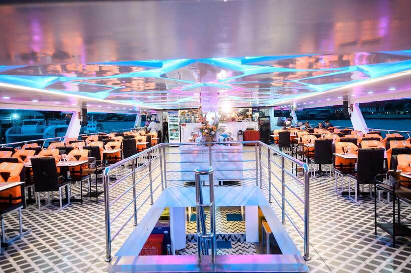 Bangkok: Smile Riverside Dinner Cruise - How this cruise fits different travel styles