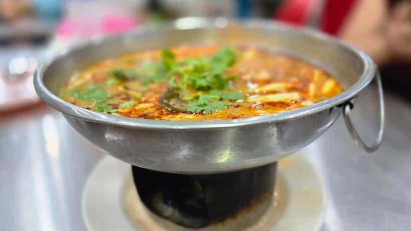 Bangkok: Street Food Tasting Tour at Night - Thai-Chinese flavor: why this tour’s cuisine focus matters