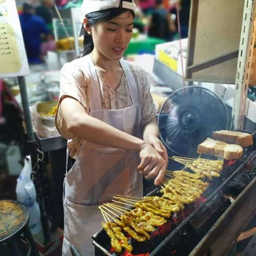Bangkok: Street Food Tasting Tour at Night - Price and value: what $49 buys you in Bangkok