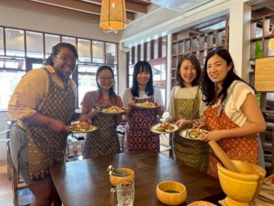 Bangkok: Thai Cooking Class With 4 Dishes & Thai Drink - The Market Walk Near Huai Khwang: More Than a Photo Stop