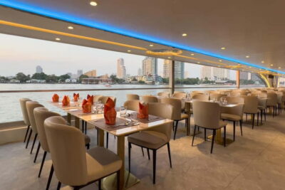 Bangkok: The Planet Chao Phraya River Dinner Cruise - Check-in at Asiatique and getting onto the boat