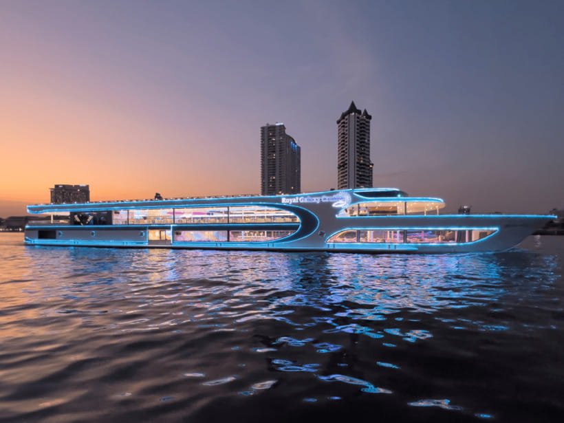 Bangkok: The Planet Chao Phraya River Dinner Cruise - Rama VIII Bridge: the standout under-bridge moment