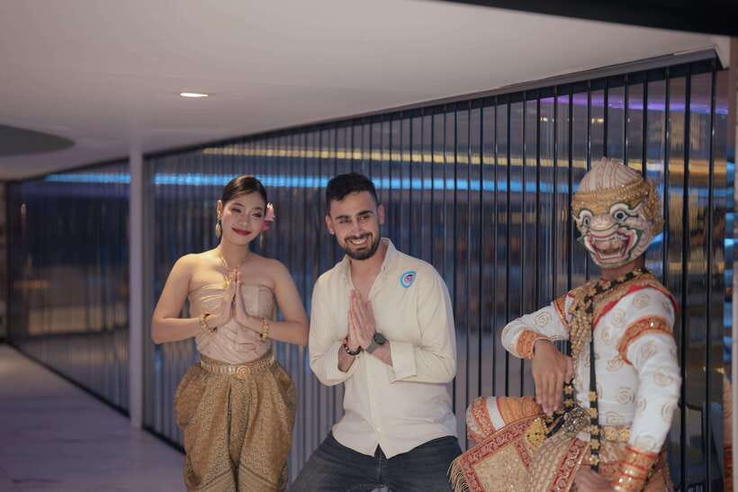 Bangkok: The Planet Chao Phraya River Dinner Cruise - Live music and Thai classical dance: what to expect onboard