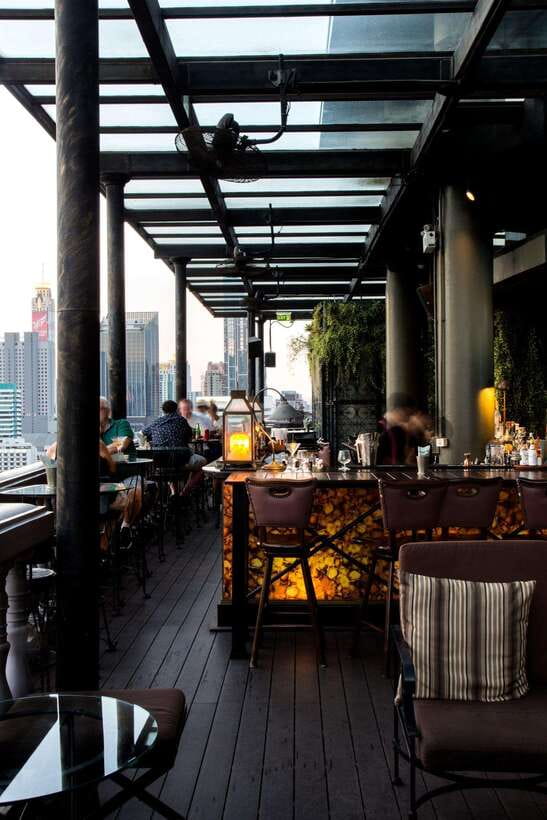 Bangkok: The Speakeasy Rooftop Bar At Hotel Muse - Food and drinks: the value is in the package