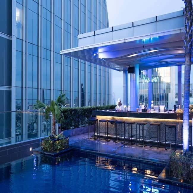 Bangkok: The Vue Bar Rooftop at Mercure Bangkok Sukhumvit 24 - Views and atmosphere: where Bangkok looks its best from a rooftop