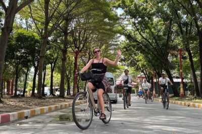 Bangkok Thonburi Backstreets and 3 Peaceful Temple Bike Tour - Meeting Point, Bikes, and the 3-Hour Reality