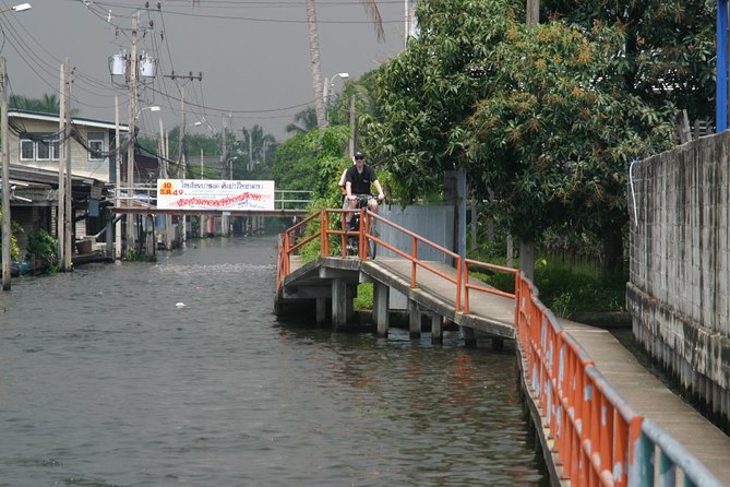 Bangkok Tour by Boat and Bike - Riding past temples and markets: what to expect on the bike time