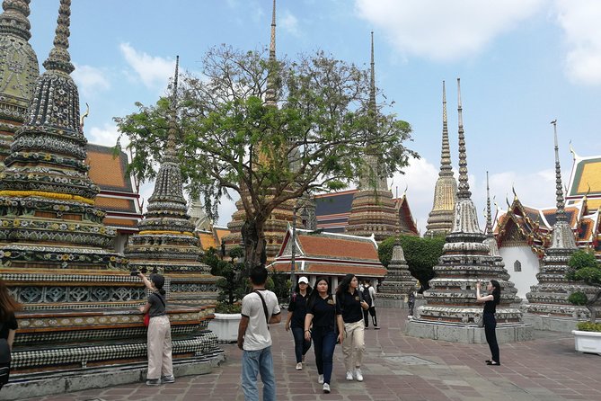 Bangkok Tour: Highlights & Hidden Gems & Long Tail Boat - Wat Arun (Temple of Dawn): icon on the west bank