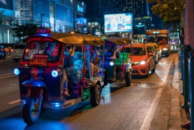 Bangkok: Travstore Original Bangkok Discovery Tour - Starting at Saphan Taksin: where the day actually begins
