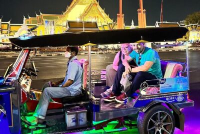 Bangkok Tuk Tuk Food Tour By Night - The main event: seven (or more) street-food tastings