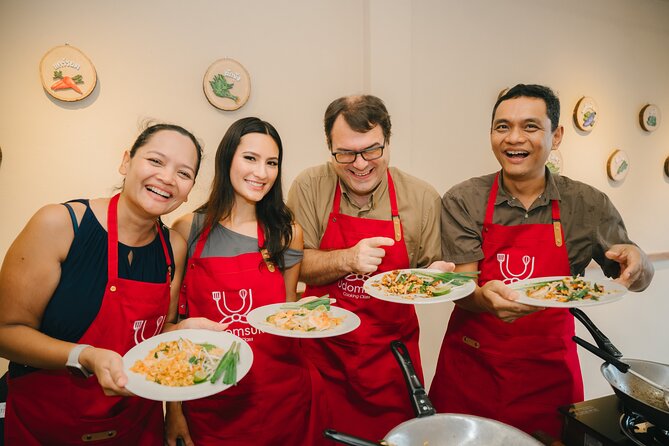 Bangkok Udomsuk Thai Cooking Class with local market tour - Getting There From BTS Udomsuk: Simple, Fast, Local