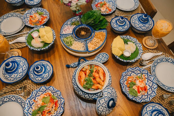 Bangkok Udomsuk Thai Cooking Class with local market tour - Who This Cooking Class Is Best For